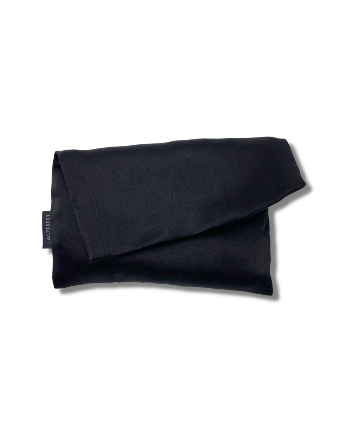 Black 22 momme mulberry silk mask. Our mask comes in a protective silk pouch. Midnight Cocoon based in the UAE.